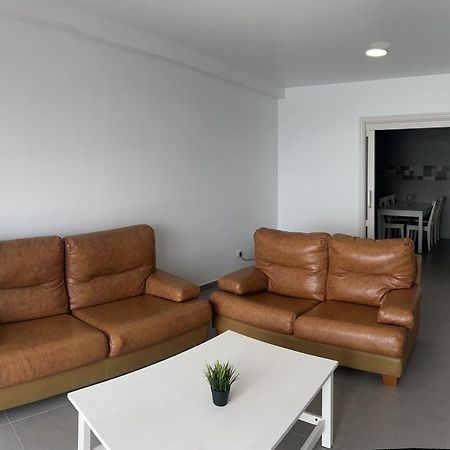 Edificio Playa Chica Apartment El Médano Екстериор снимка