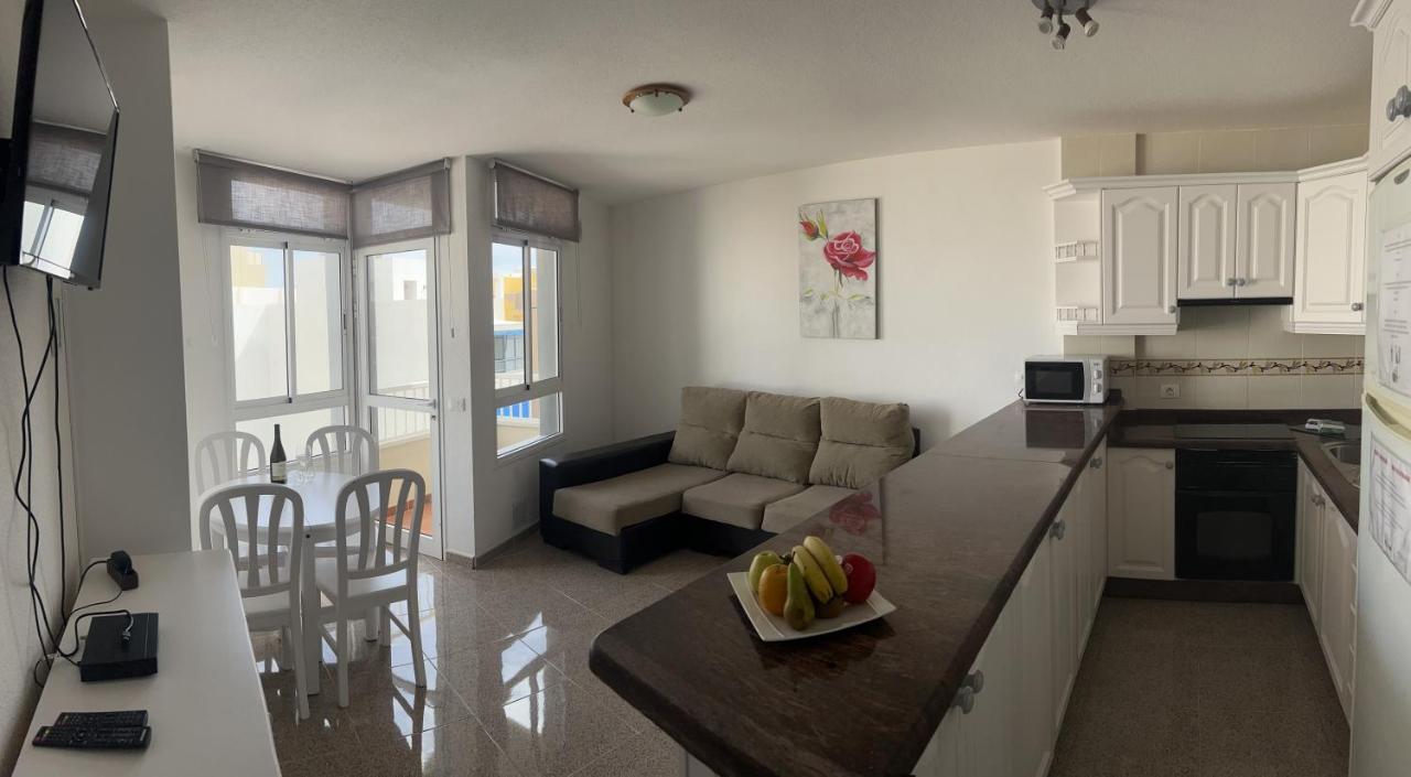 Edificio Playa Chica Apartment El Médano Екстериор снимка